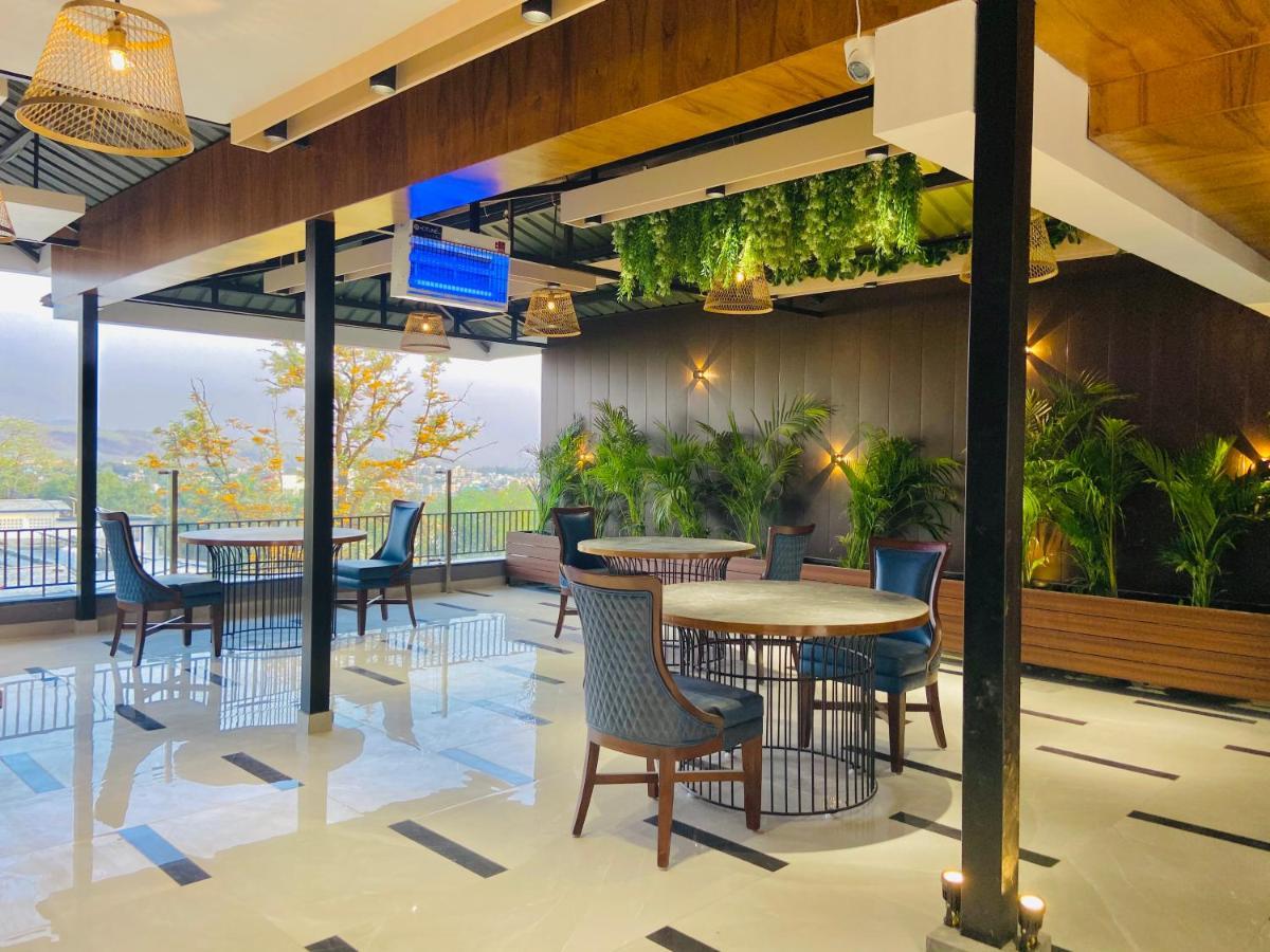 Aura Rooms Dehradun Buitenkant foto