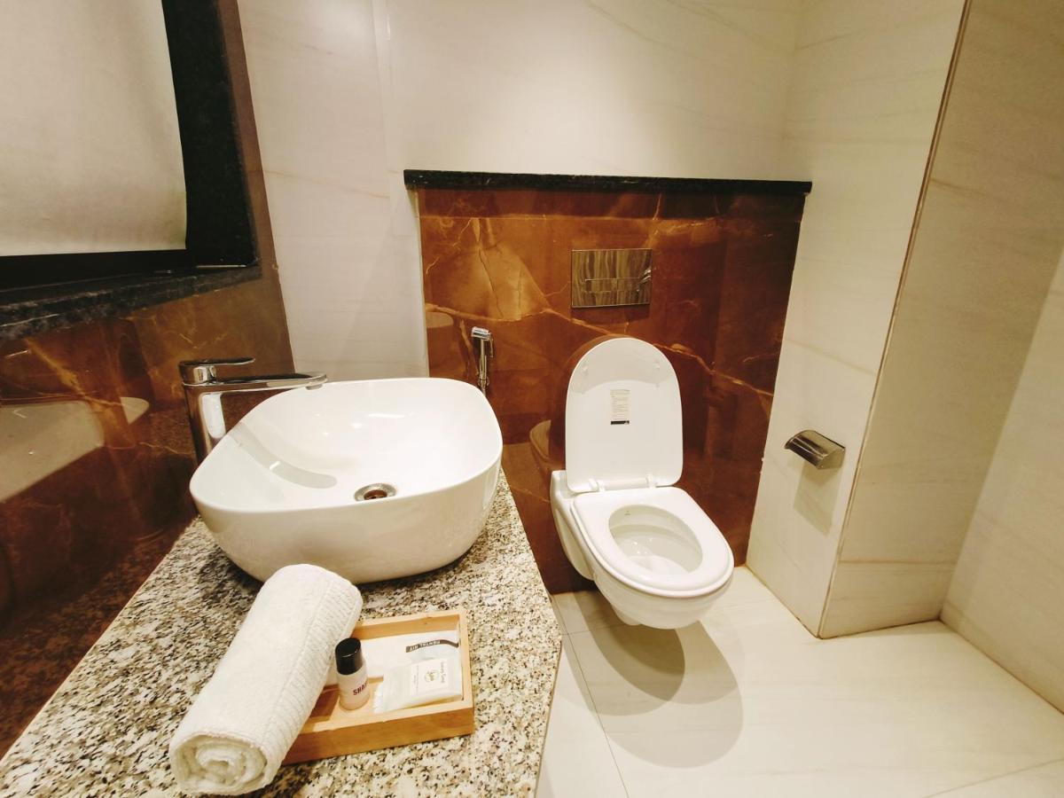 Aura Rooms Dehradun Buitenkant foto