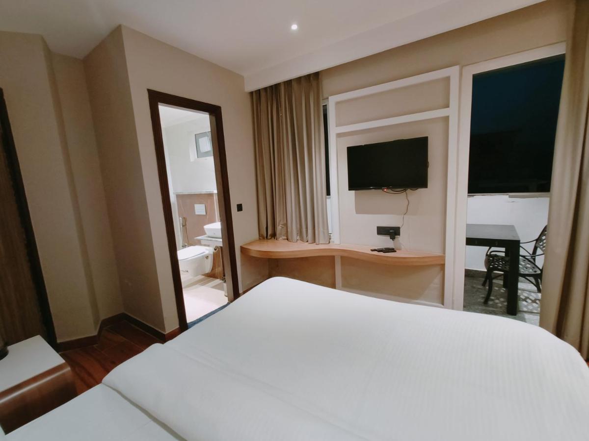 Aura Rooms Dehradun Buitenkant foto